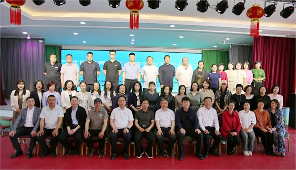 沈阳市青少年动植物科普联合体正式成立_fororder_供图：沈阳市青少年动植物科学研究院1