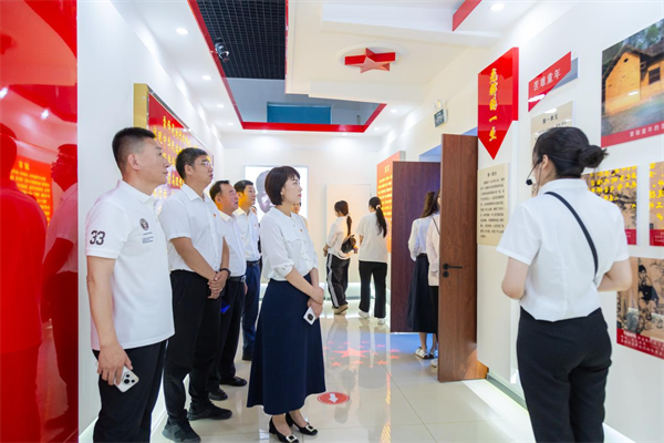 大连市普兰店区以多样形式庆“七一”_fororder_普兰店七一2