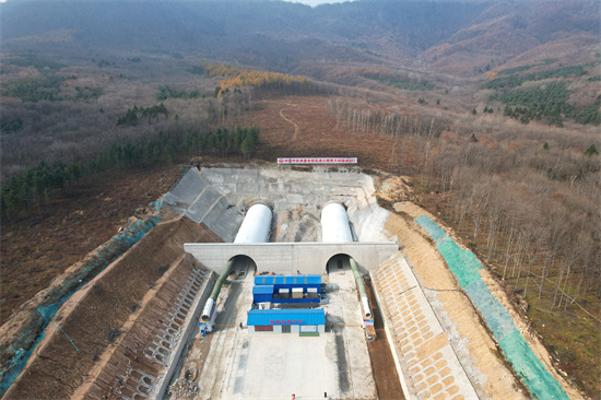 摩天岭隧道二衬施工圆满完成 本桓高速五工区主体工程全面告竣_fororder_微信图片_20250804150424