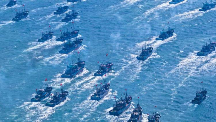 开海啦！大连渔船起航追“鲜”