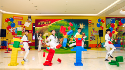 “拼了！真功夫”乐高探索中心十周年暑期活动三城同步启幕