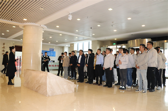 中建八局东北公司沈阳市于洪区甘官片区城中村改造（藏珑府）项目党支部联合联建单位开展主题党日活动_fororder_图片1