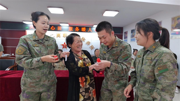 辽宁省军区锦州离职干部休养所分别举办“双节”庆祝活动_fororder_图片4