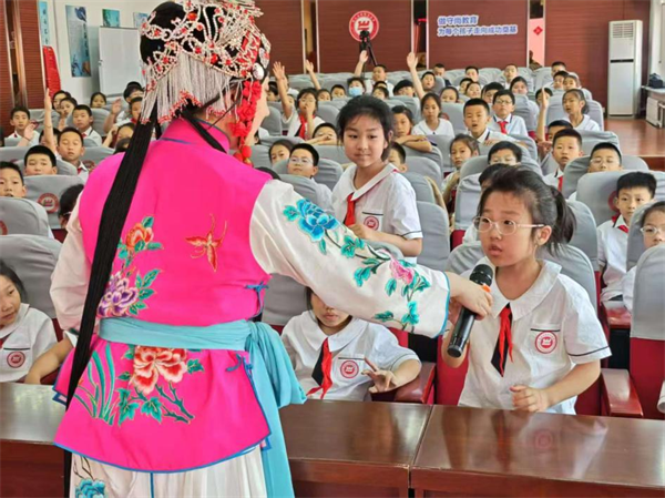 辽宁省文化艺术研究院“六进”暨戏曲动漫进校园活动走进沈阳皇姑_fororder_图片2