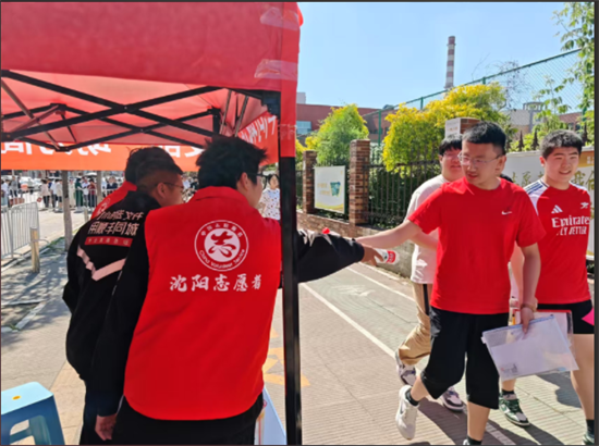 党建引领“志愿红” 顺丰同城骑士护航高考_fororder_史国魁顺丰2