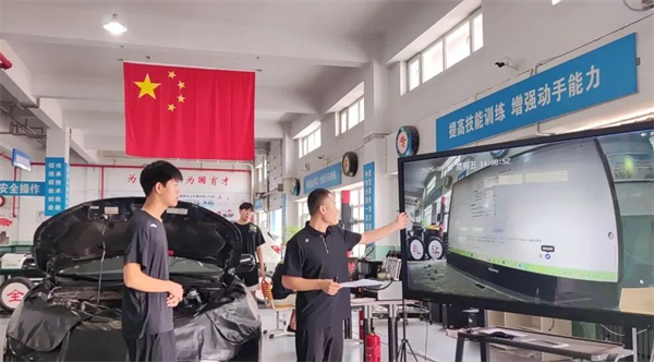 沈阳市工业技术学校斩获世界职业院校技能大赛铜奖_fororder_图片3