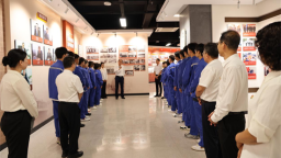 教师节当天 辽宁石化职业技术学院邀请行业专家讲授开学第一课