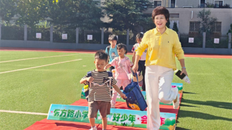 大连市各中小学开展2026年秋季开学典礼