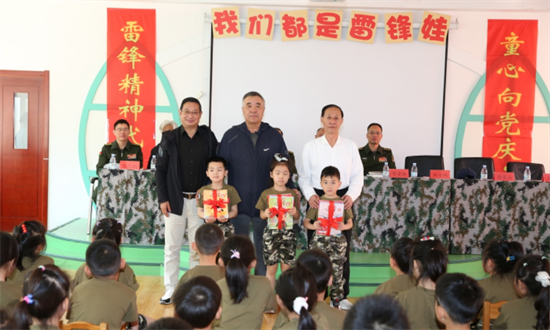 北部战区总医院第一、第二幼儿园举办庆六一学雷锋活动_fororder_图片4