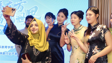 （图勿删）“锦绣东方 遇见世界”沈城上演跨国文化盛宴