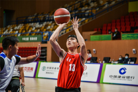 轮椅篮球运动员年洽成：始终追求极致 始终热血沸腾