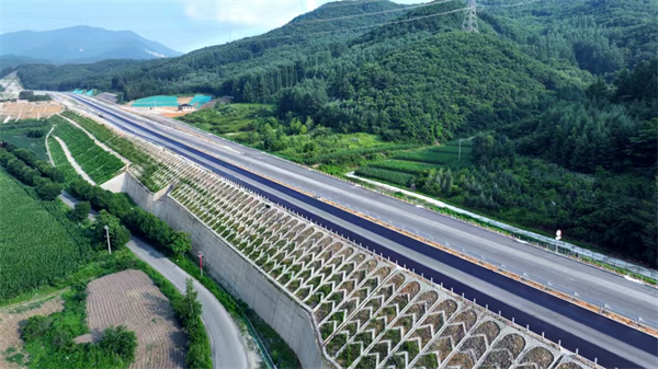 中铁本桓高速七工区项目路基土石方工程完成_fororder_中铁本桓高速七工区1
