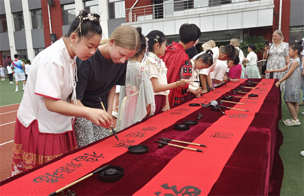 “感知中国 魅力辽宁”2025外国青少年辽宁行系列活动举行_fororder_杨总辽宁行3