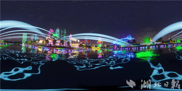 机器人组团唱跳 VR畅游海河 文旅产业博览会科技范十足_fororder_c894aba230f04c5aa6b7d45353d041f2