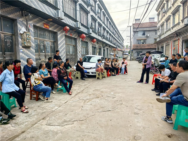 洪湖市：以“板凳普法”+“法律明白人”议事平台筑牢基层法治建设根基_fororder_图片6