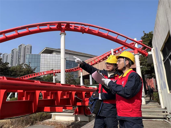 专项巡查除隐患 武汉“电知音”护航大型游乐场助市民欢乐过年