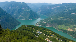 湖北恩施：山水秘境，避暑天堂
