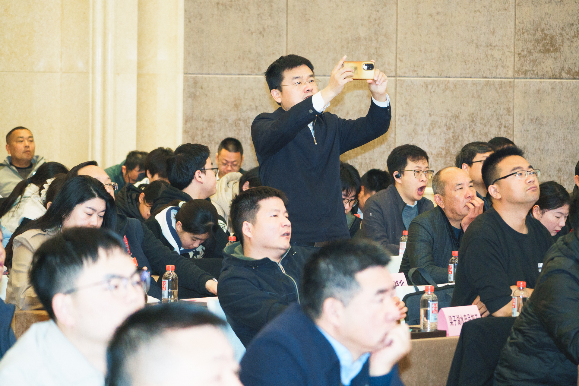 原标题：2025年淡水鱼加工业发展大会在汉举行 千湖链动新质生产力