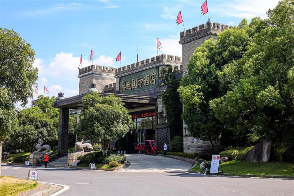 满房、满客、满场！香港旅游团深度体验三国赤壁古战场