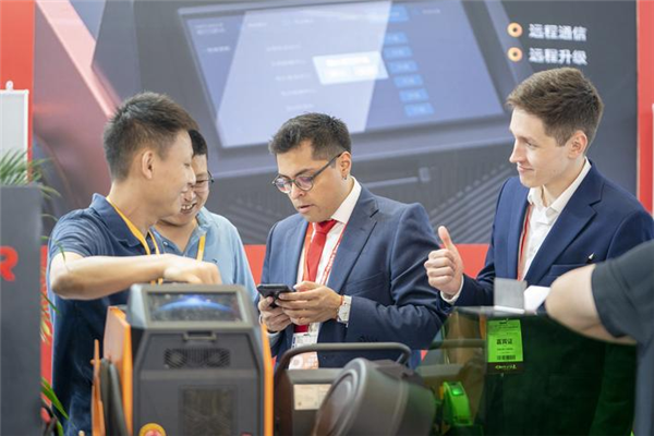 第20届“中国光谷”国际光电子博览会举行_fororder_微信图片_20250515092317