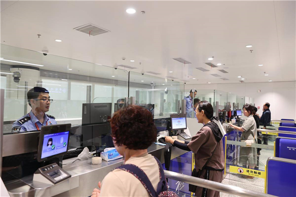 免签入境人次增长94% 三峡航空口岸国际“朋友圈”扩至35国_fororder_8ebc5509af1b4d2a87fb3c213a2c84bf