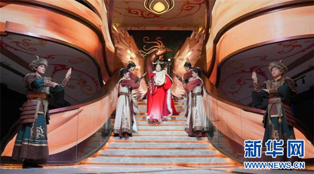 国内首个长江楚韵移动式沉浸剧场“楚风号”在湖北宜昌首航_fororder_20250526590520178b5d4460ab573da0128eeb6c_20250526cdb11b188be247f89c6f74d58b4adf12