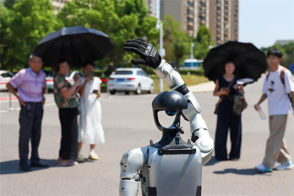 春晚同款机器人当向导 武汉商学院迎新科技感拉满_fororder_图片5