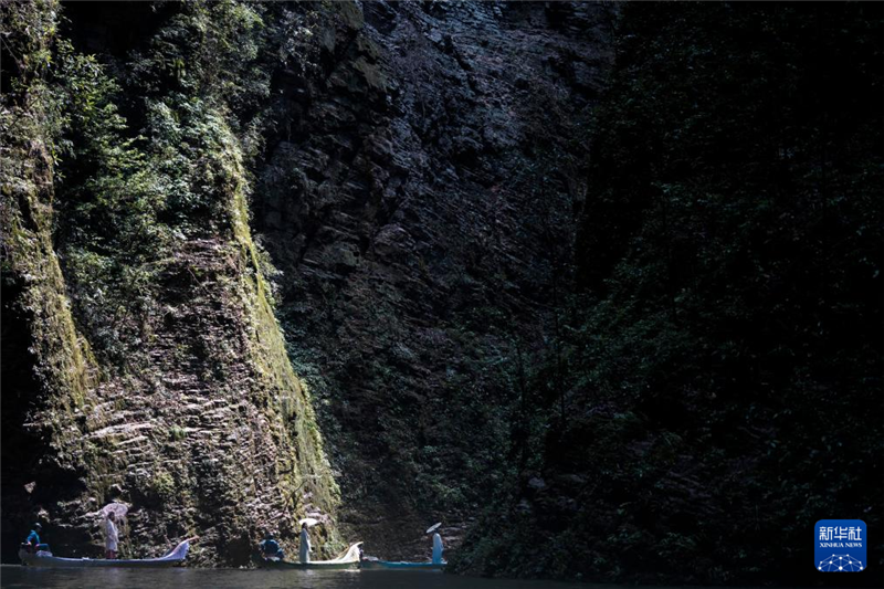 湖北鹤峰：屏山峡谷 秘境寻踪_fororder_202507095a3dab75803b4d8e834a6699f24f13c4_20250709c14234f248f8411787c6db649cc70749