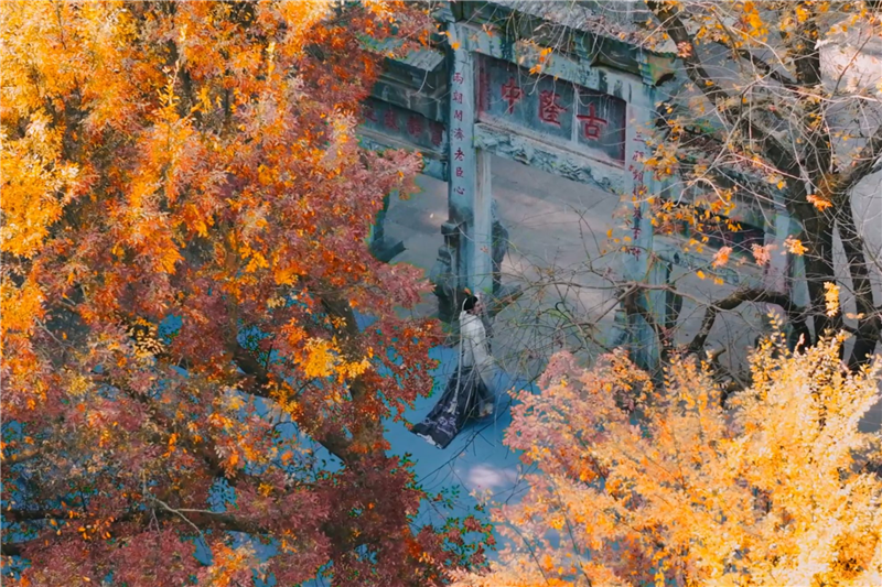 湖北襄阳：踏秋赏景最佳期 游客纷至寻瑰丽_fororder_图片10