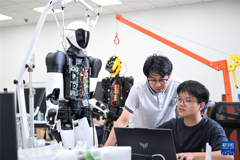 湖北：新生代科研力量助推人形机器人加速成长_fororder_202507018de6a4db5aa547c1965d82e8608b1946_2025070106fe609a9d4b4f2eb8efd9fbb8390d59