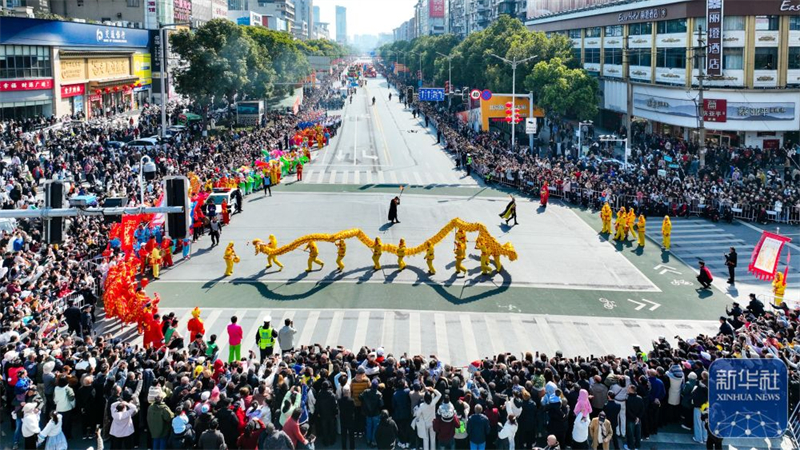 湖北荆州：民俗巡游年味浓_fororder_86b9a897d00d404eaa3dbc2060f5d6b1