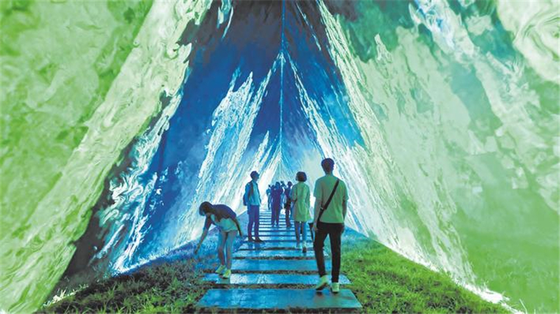 湖北A级景区接待游客2036万余人次 武汉上榜国内十大热门目的地_fororder_03