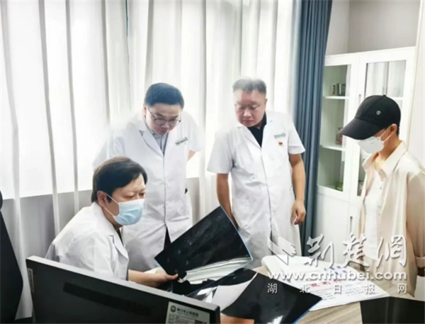 北京权威专家每月定期来荆门坐诊 家门口享受国内权威医疗服务_fororder_5d641ebce371194f24510c2a31f1328c