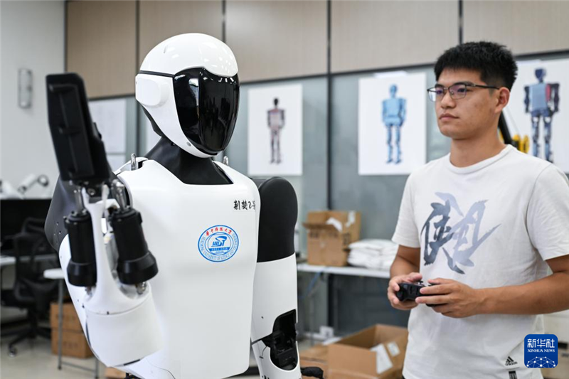 湖北：新生代科研力量助推人形机器人加速成长_fororder_202507018de6a4db5aa547c1965d82e8608b1946_202507011cc296c7783d471aa1b314cd24145825