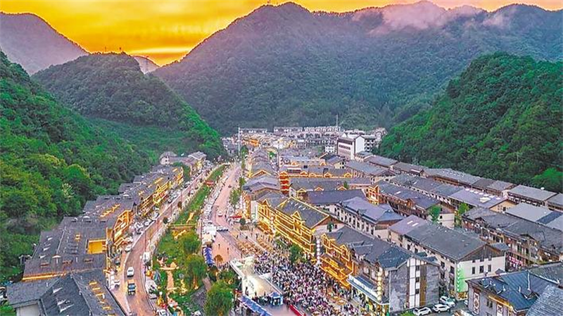 湖北避暑游 清凉地标留客 花式服务贴心_fororder_微信图片_20250829085452