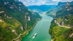 船游三峡 风光何止“一轮”