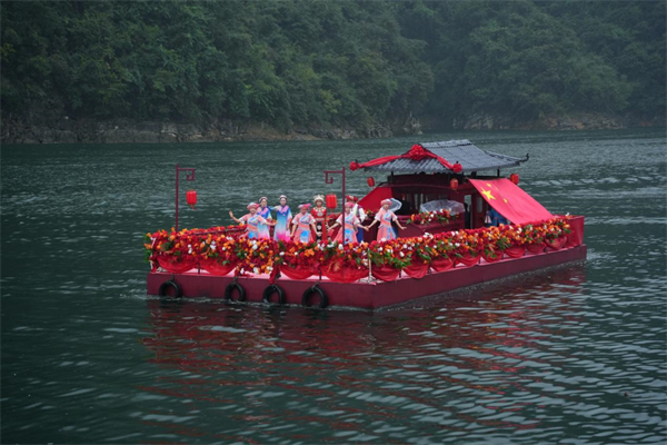 湖北长阳：政企联动守护“双节”旅途_fororder_图片44