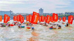 第50届武汉渡江节试渡圆满举行