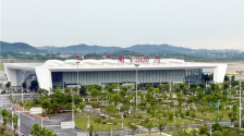 行进中国丨内陆崛起“空中出海口” 人民网“行进中国”湖北调研采访团