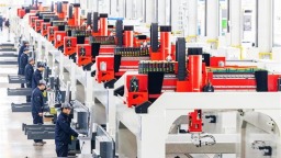 葛店经开区“专新”筑“链” 武鄂同城“新新”向荣 小巨人撬动大未来