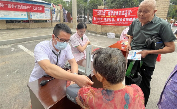 医卫融合焕新动力 阳新县浮屠镇“医”路畅行“卫”民暖心_fororder_微信图片_20260201163941