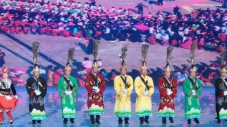 目瑙纵歌燃动贡水河畔 民族大联欢点亮浪漫宣恩