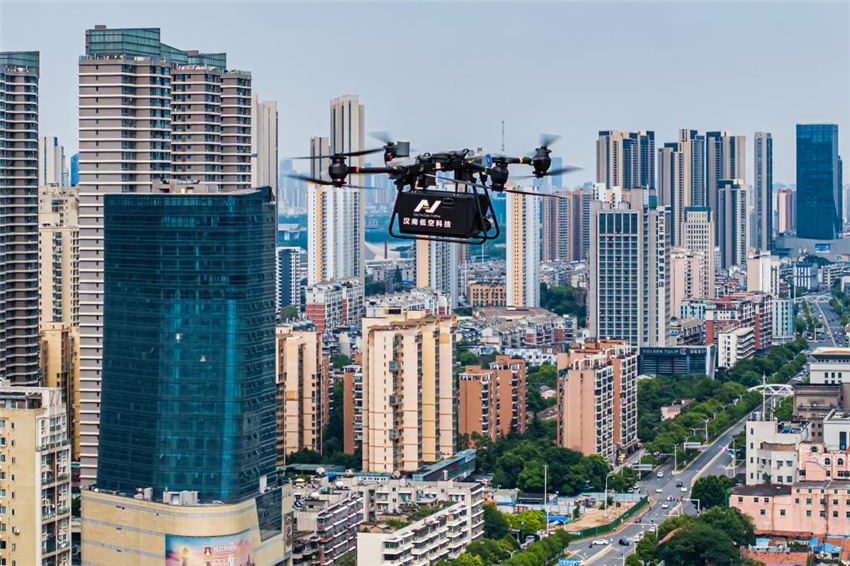 武汉新增10条低空物流航线_fororder_202506167ba4e34ccd544f3fae9779c574fc6d13_41d1990bdda54fbd862c696775366c62