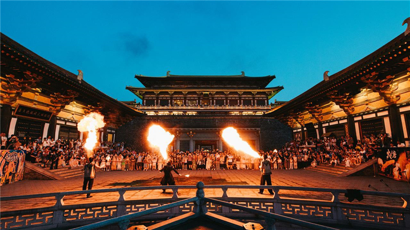 文旅大V探访夜游标杆唐城 国风电音泼水节引爆万人狂欢_fororder_e3d2dc05b6b24324ac2bfdb5d2030653