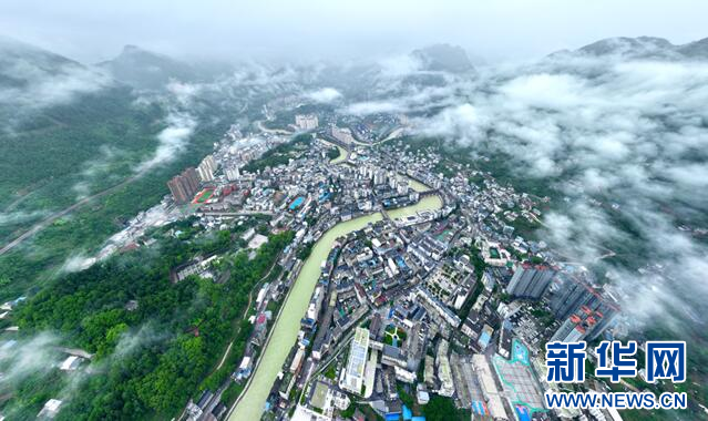 湖北鹤峰的绿色实践：从“生态颜值”到“发展价值”_fororder_20250731e21fc4ac78d94a94a62c389b086d8a3e_20250731ed1e912562344789b27e318cd1e6093f