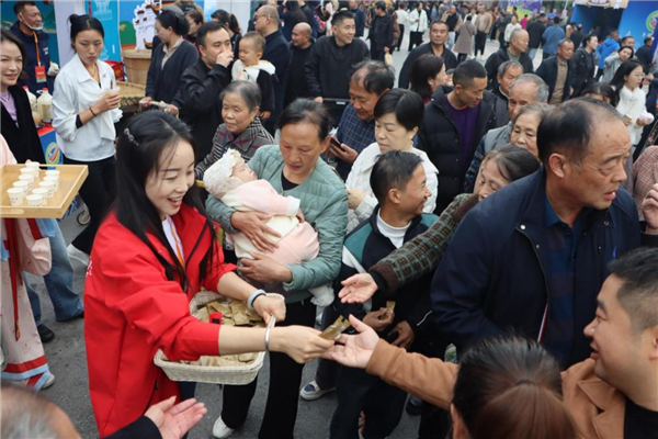 襄阳惊艳亮相第六届荆楚乡村文化旅游节_fororder_图片89