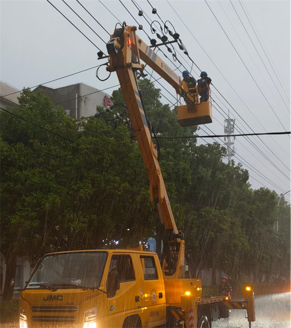 国网武汉供电公司积极应对强降雨天气保障全市电力可靠供应_fororder_图片2
