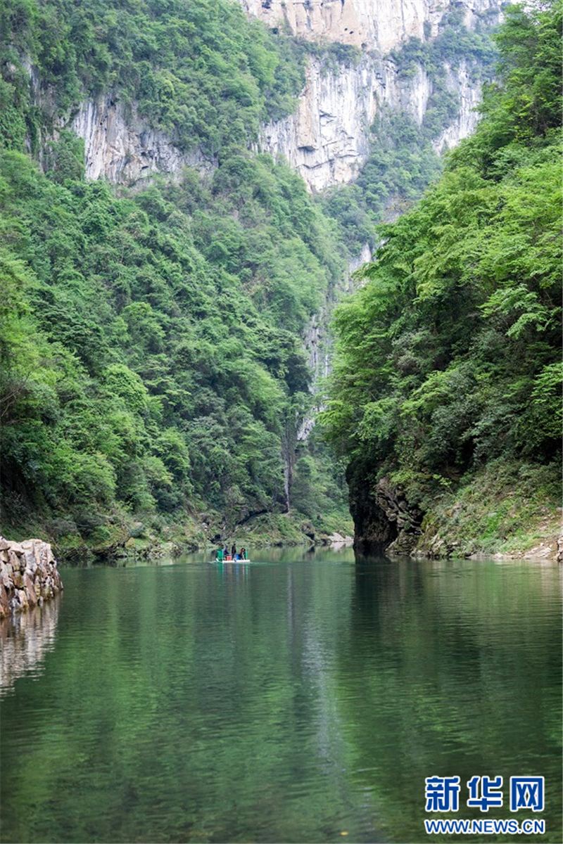 湖北恩施：民俗文化赋能山水旅游_fororder_20250423f9796e391c7f4cd090b292b7d3fa7e85_20250422ab3ebaf2ace749ffa4a37c6c68a69d34