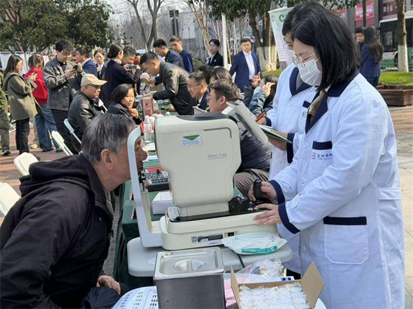 武汉市江汉区开展计量惠民行动 用心守护群众清晰“视界”