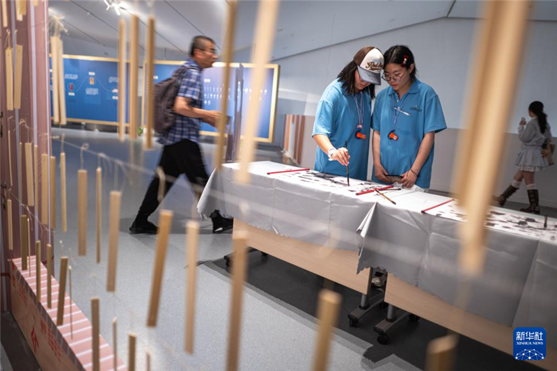 “家国信史——长江中游简牍文物展”在武汉开幕_fororder_08